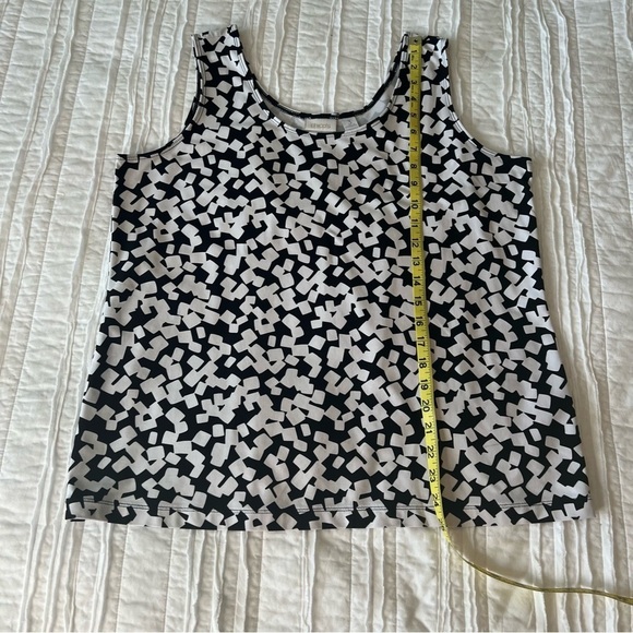 2/$30 Chico's Graphic Tank in Black and White SZ 3 Chico's= XL 16 - Picture 9 of 10